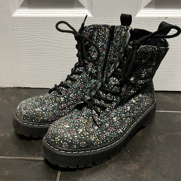 Flower print boots - Picture 3 of 3